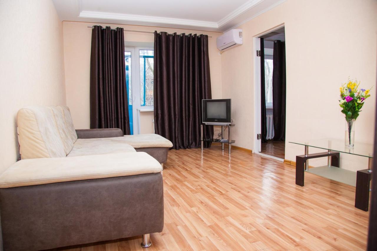 Semi Luxury Apt On Yatsenka 8 Near Intourist Hotel Zaporizhia 外观 照片